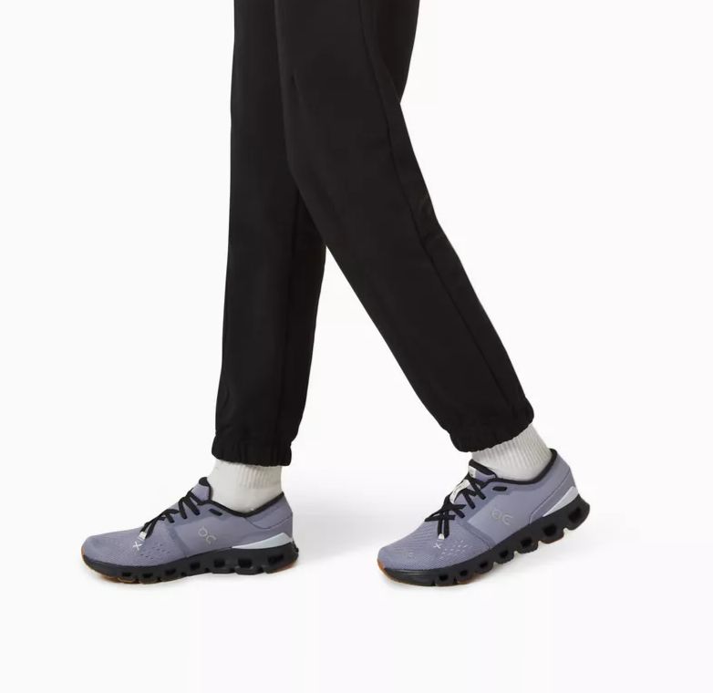 On Cloud X 4 “Feather | Black”