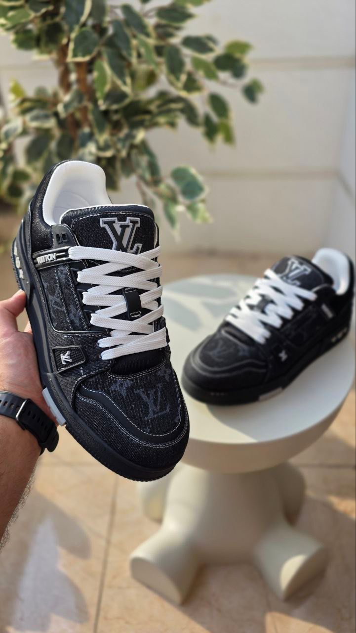 Louis Vuitton X Louis Vuitton Sneakers