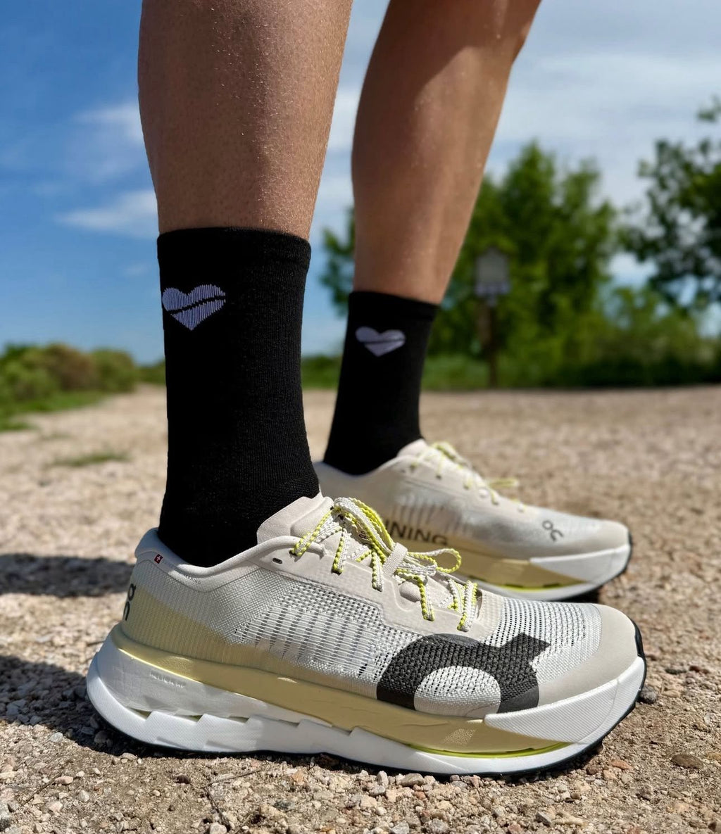 ON Cloudultra Pro ‘Pearl | Lychee