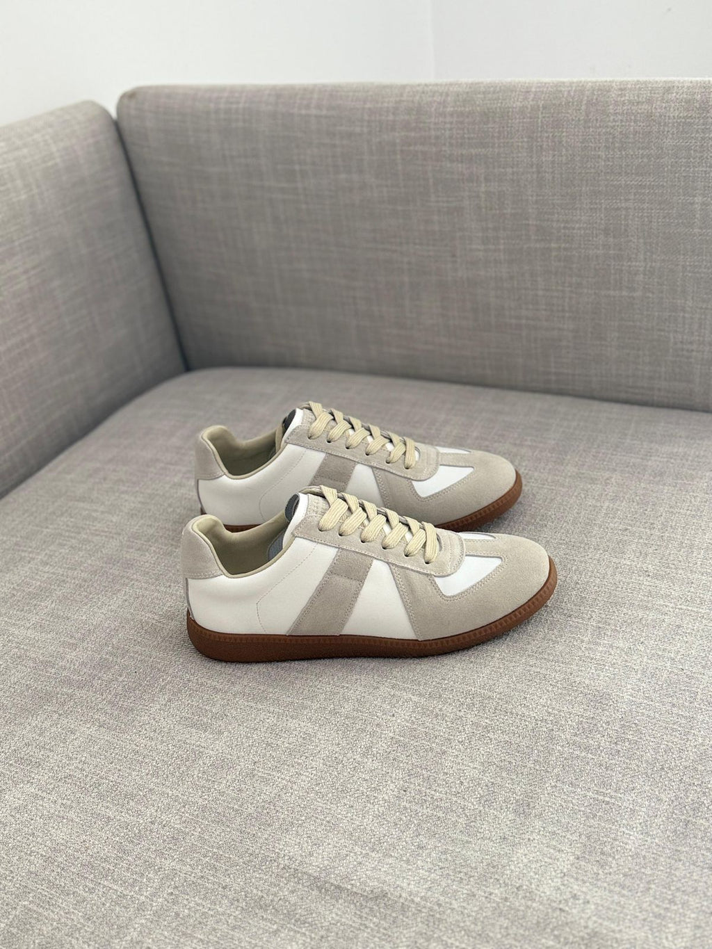 Maison Margiela Replica Low-Top Leather Sneakers (White / Grey / Gum)