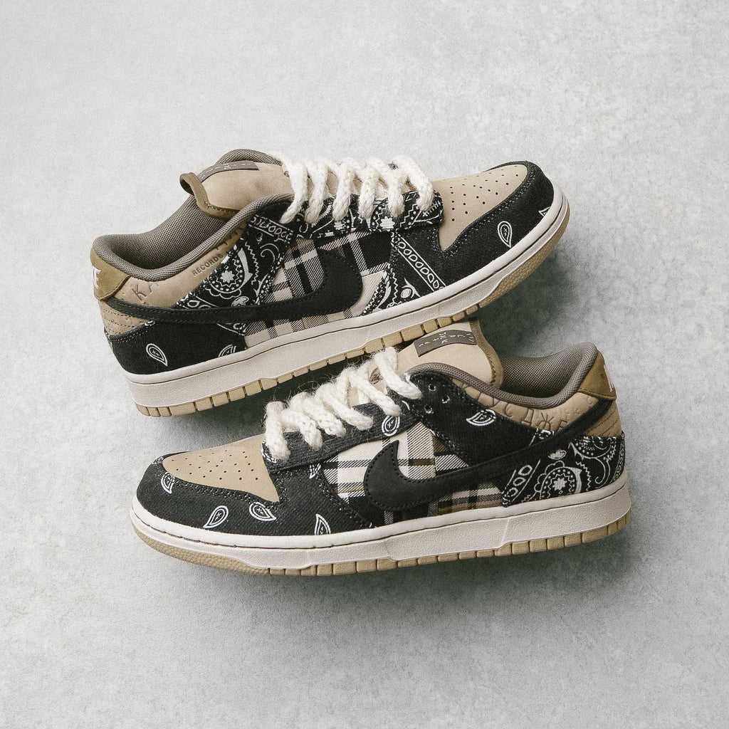 Nike SB Dunk Low (Travis Scott)