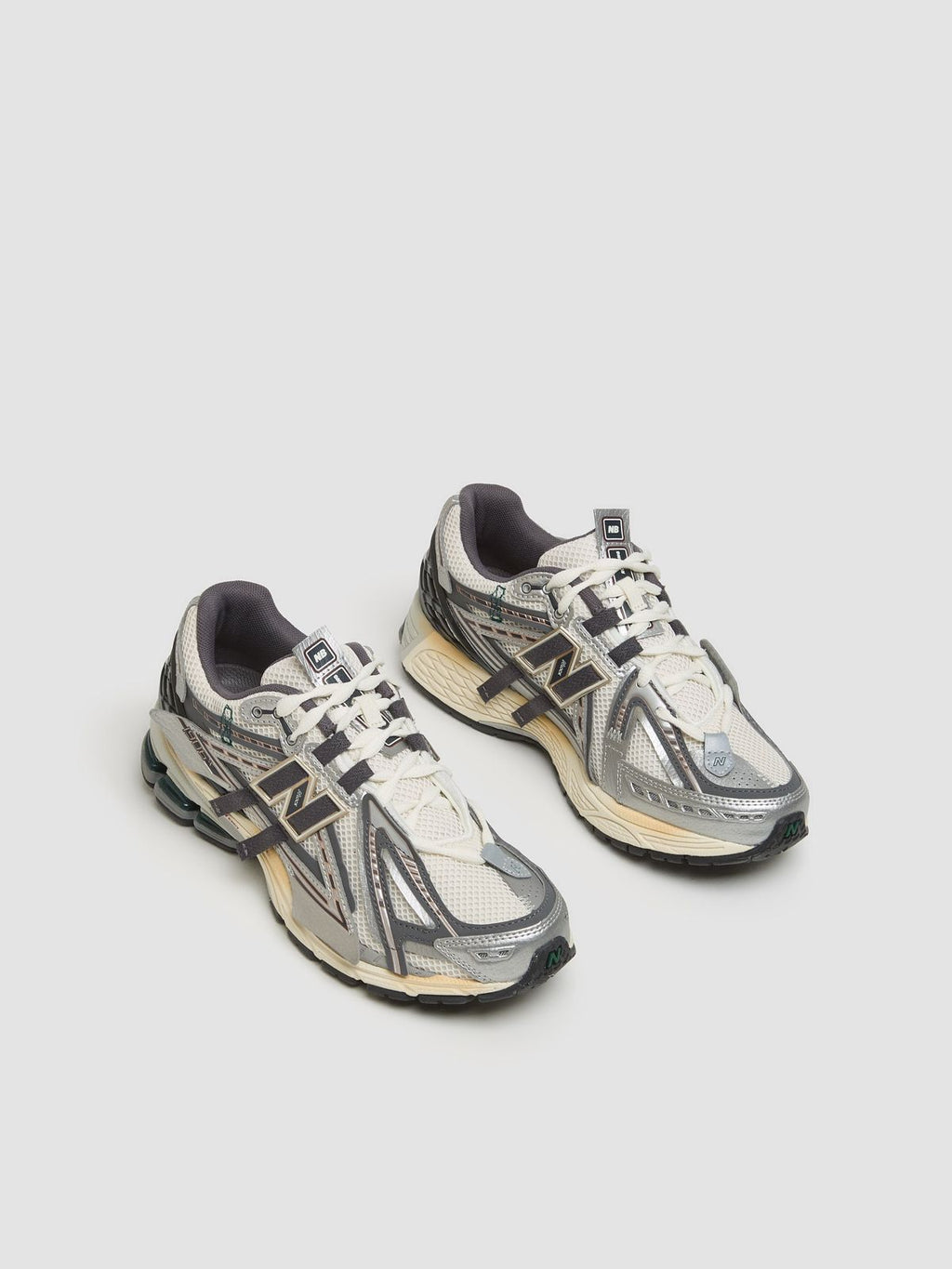 New Balance 1906R (Metallic Silver / Charcoal / White)
