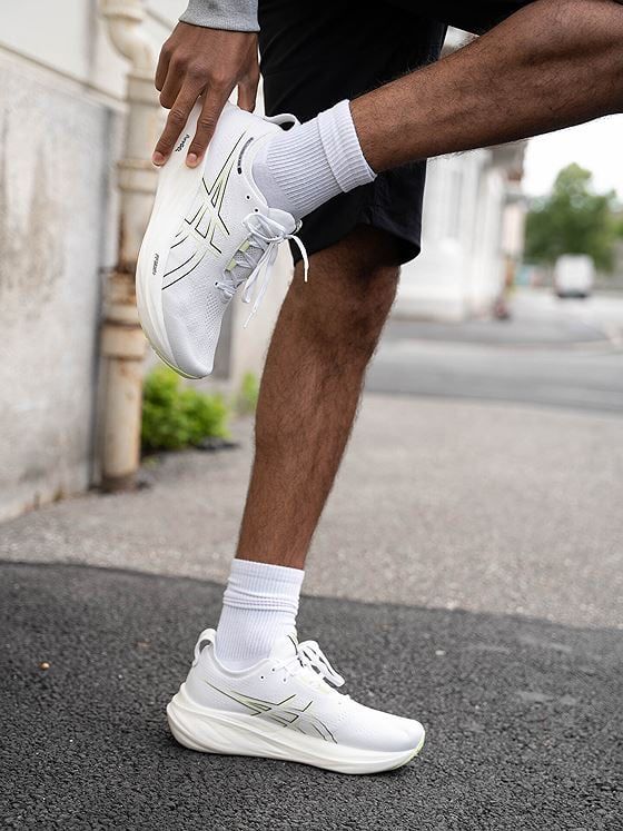ASICS GEL-NIMBUS 26 (White/Graphite Grey)