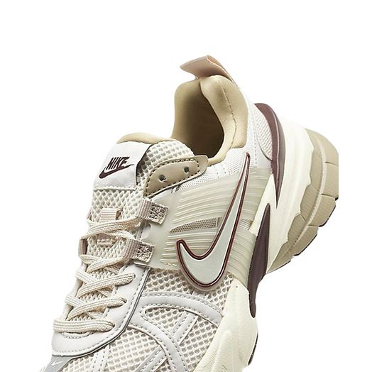 Nike V2K Run (Summit White/Light Bone/Dark Driftwood)