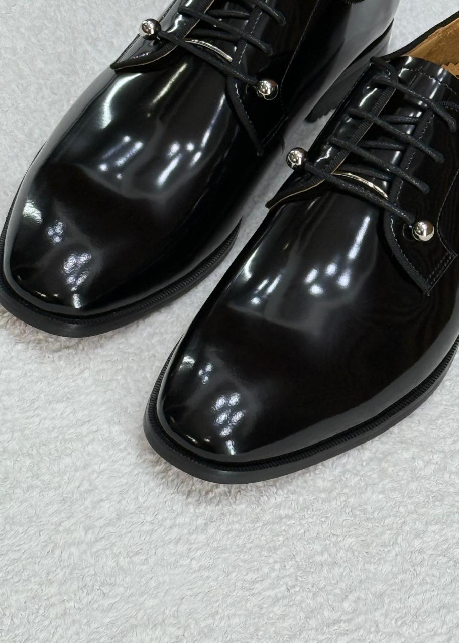 Christian Louboutin Chambeliss Patent Leather Derby Shoes (Black)