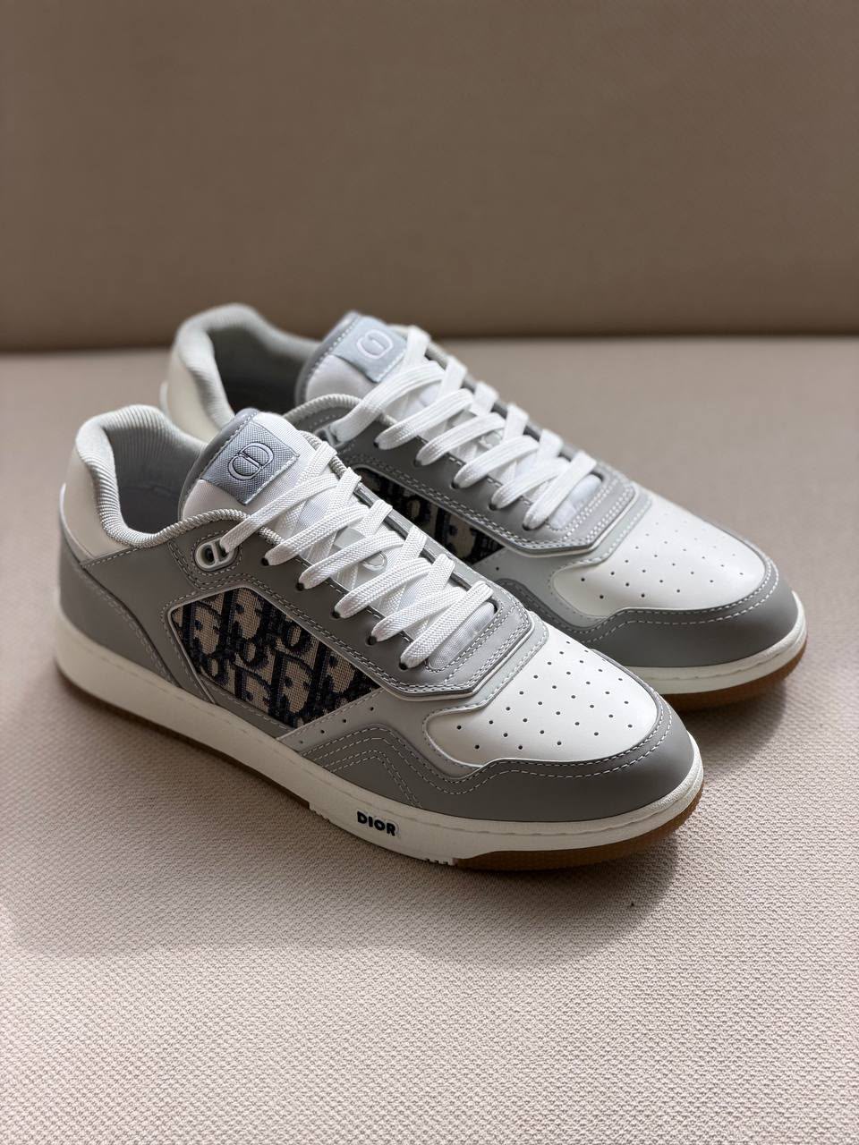 Dior B27 Low-Top Sneaker (Grey / White / Dior Oblique Jacquard)