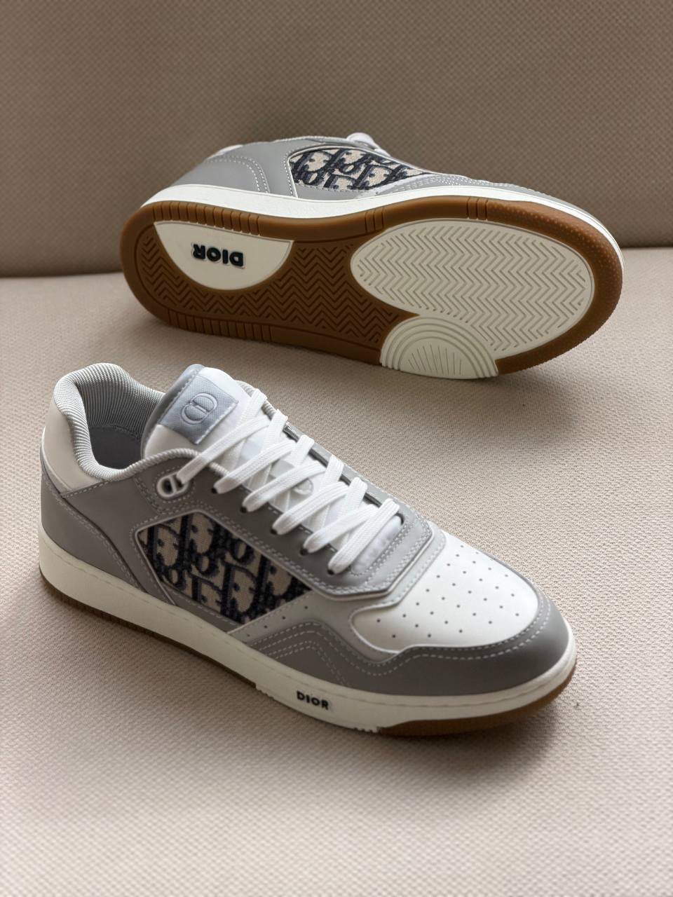 Dior B27 Low-Top Sneaker (Grey / White / Dior Oblique Jacquard)