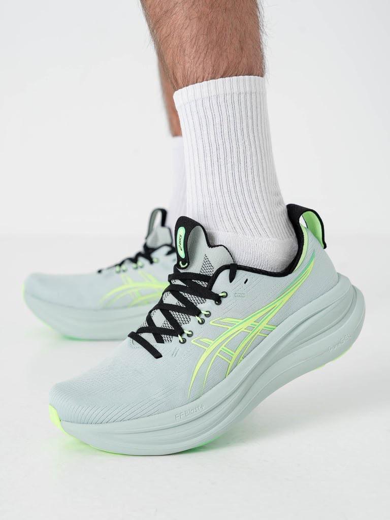 Asics Gel-Nimbus 26 Running Shoe (Cool Grey / Lime Green / Black)
