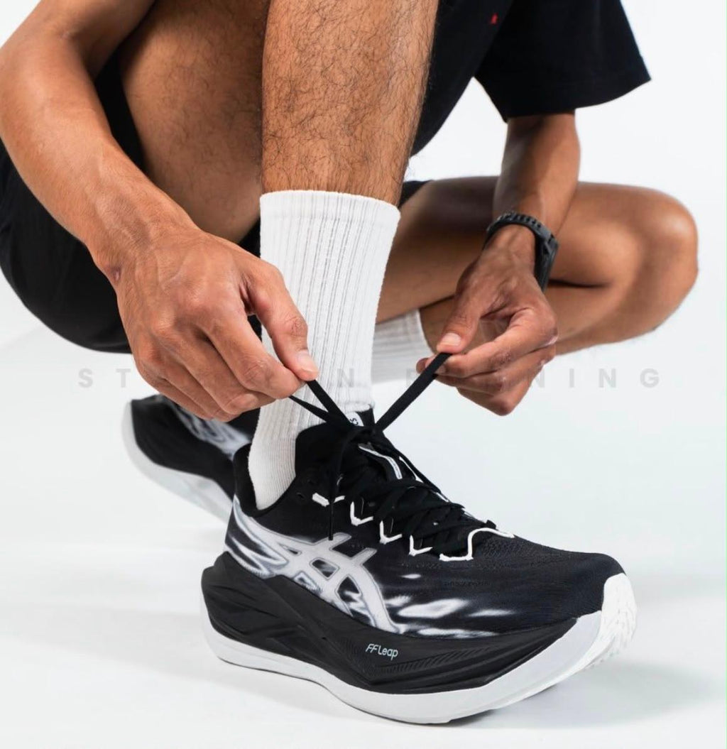 Asics Superblast 2 Running Shoe (Black / Grey / White)