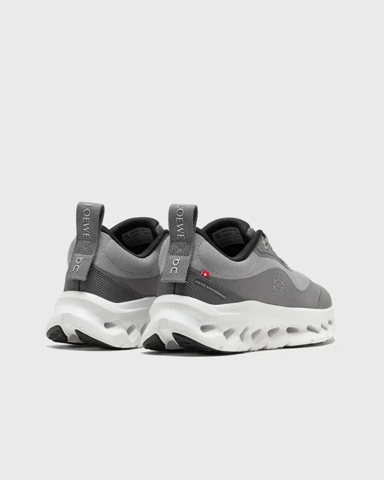 “LOEWE x On Cloudtilt running grey”